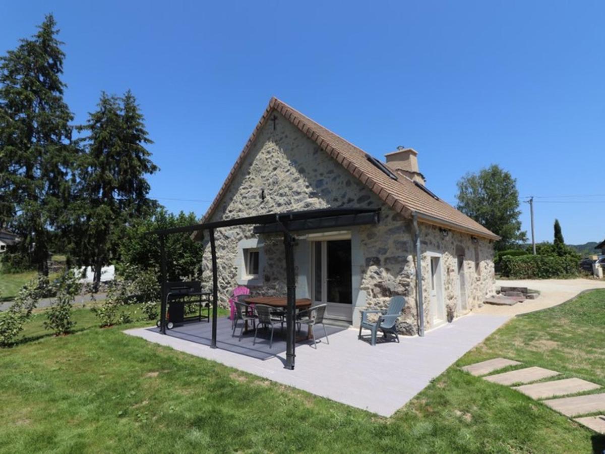 Maison De Caractere Renovee, Piscine Privee, Calme, Proximite Monts Du Cantal Et Puy De Sancy - Fr-1-742-393 Villa Vebret Exterior photo